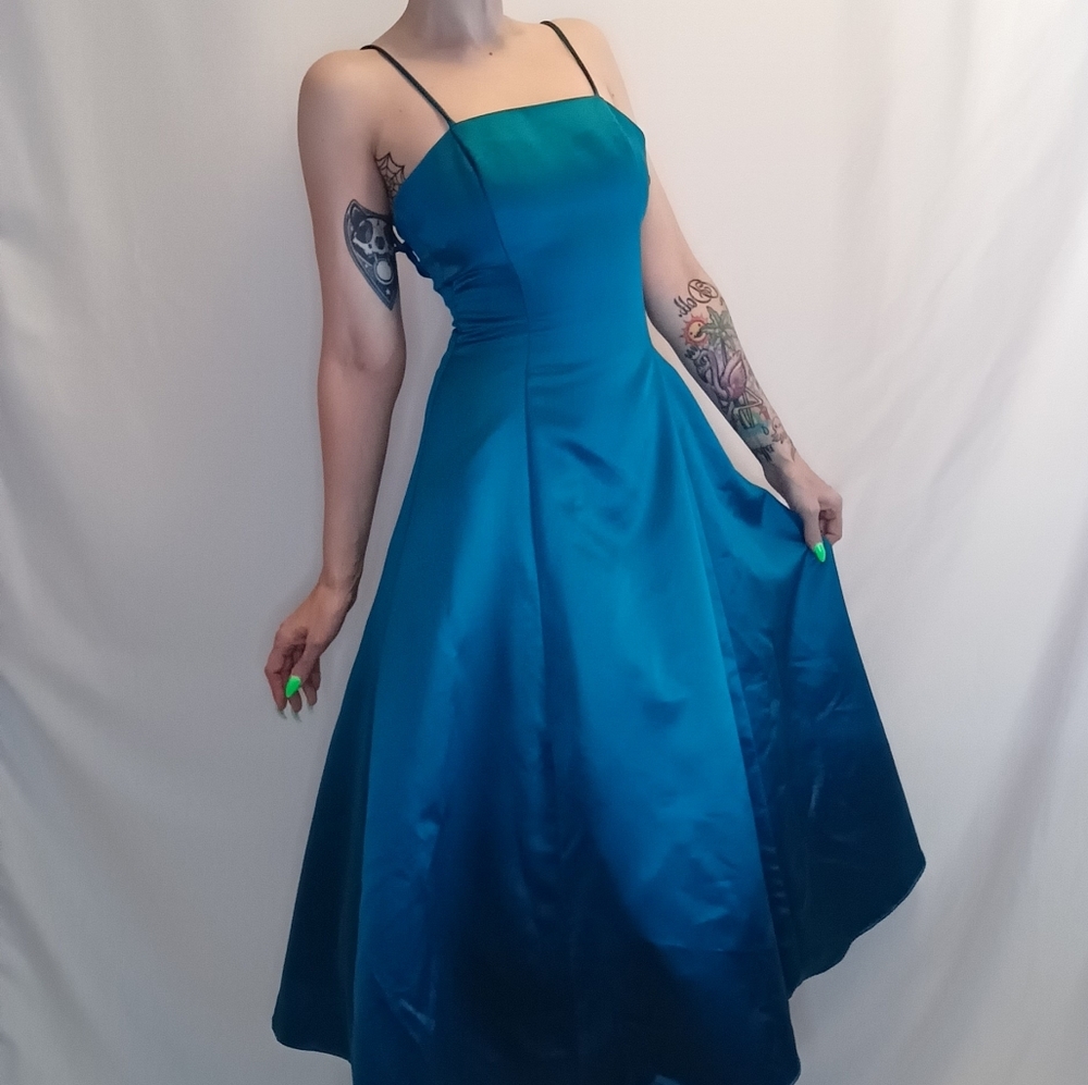 Vintage Jessica McClintock Gunne Sax Teal Tea Length Prom Dress.